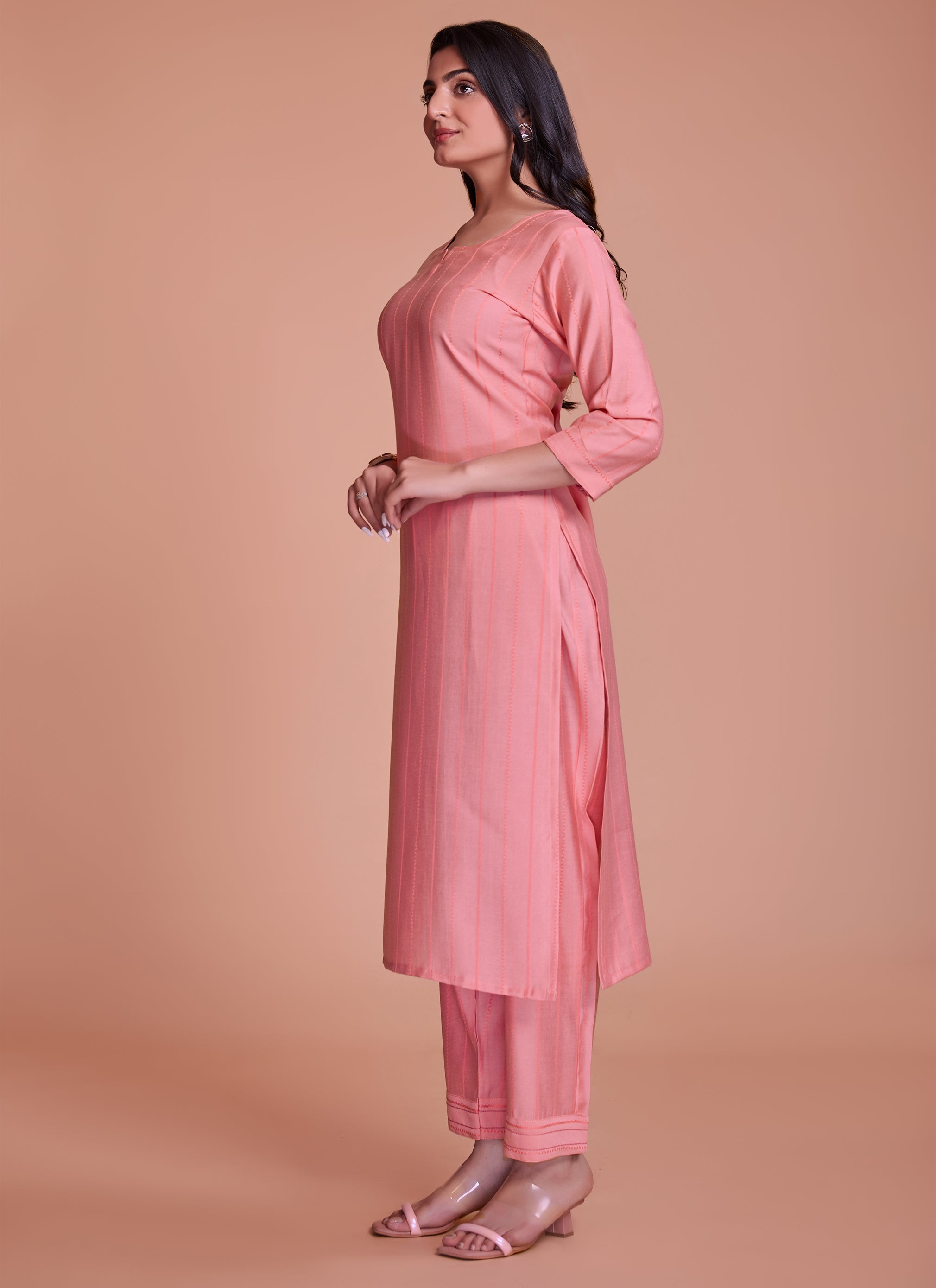 Regular Fabclub Women Rayon Striped Straight Pink Kurti, Size: M/l/xl/2xl  at Rs 349 in Ahmedabad